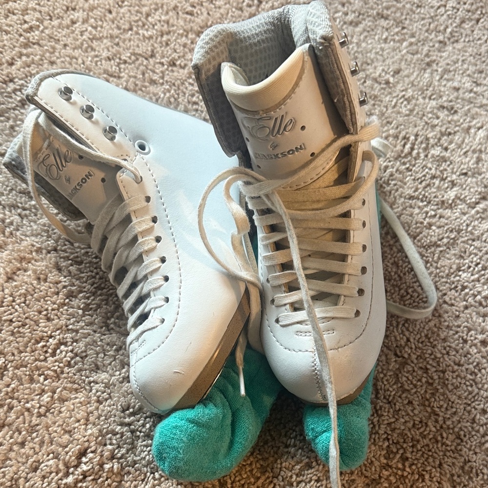 JACKSON Elle White girls Skates